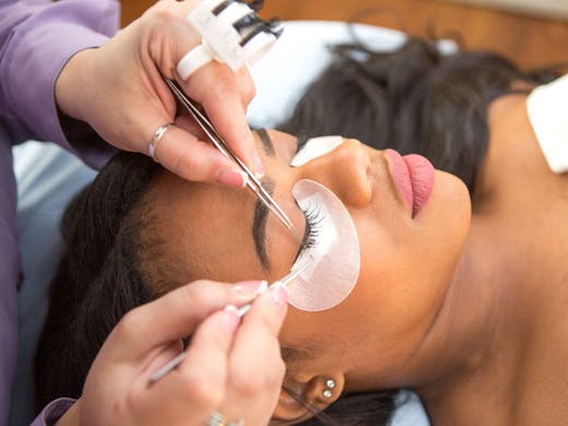 3 Common Health Concerns for Eyelash Technicians