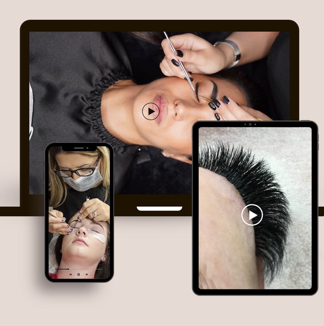A certified Lash Artist&