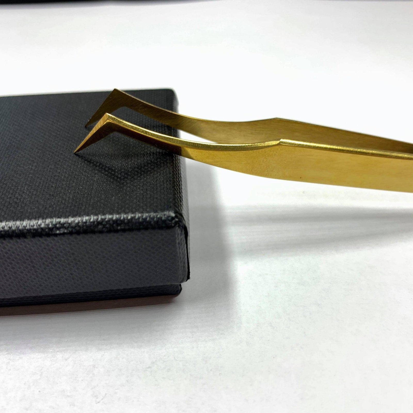 90 Degree Volume Tweezers-90 Degree Volume Tweezers-Lash Tribe